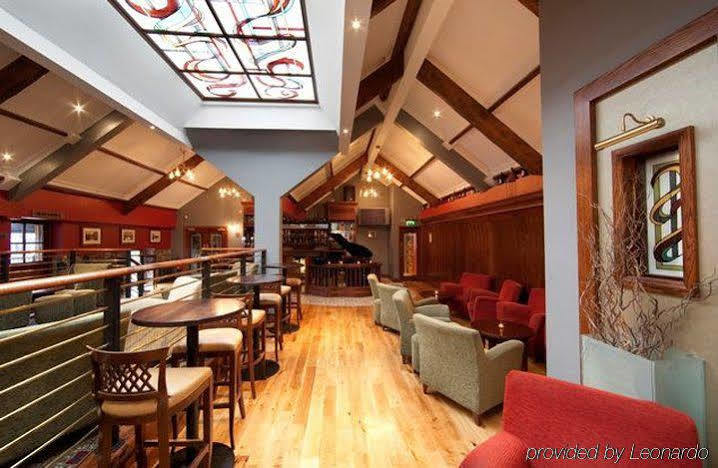 Court Yard Hotel Лейкслип Экстерьер фото